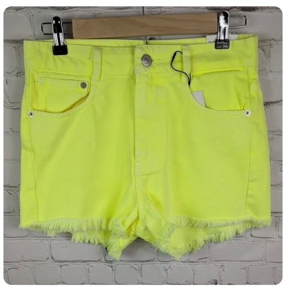 New with tags! Zara neon frayed shorts - Picture 1 of 1